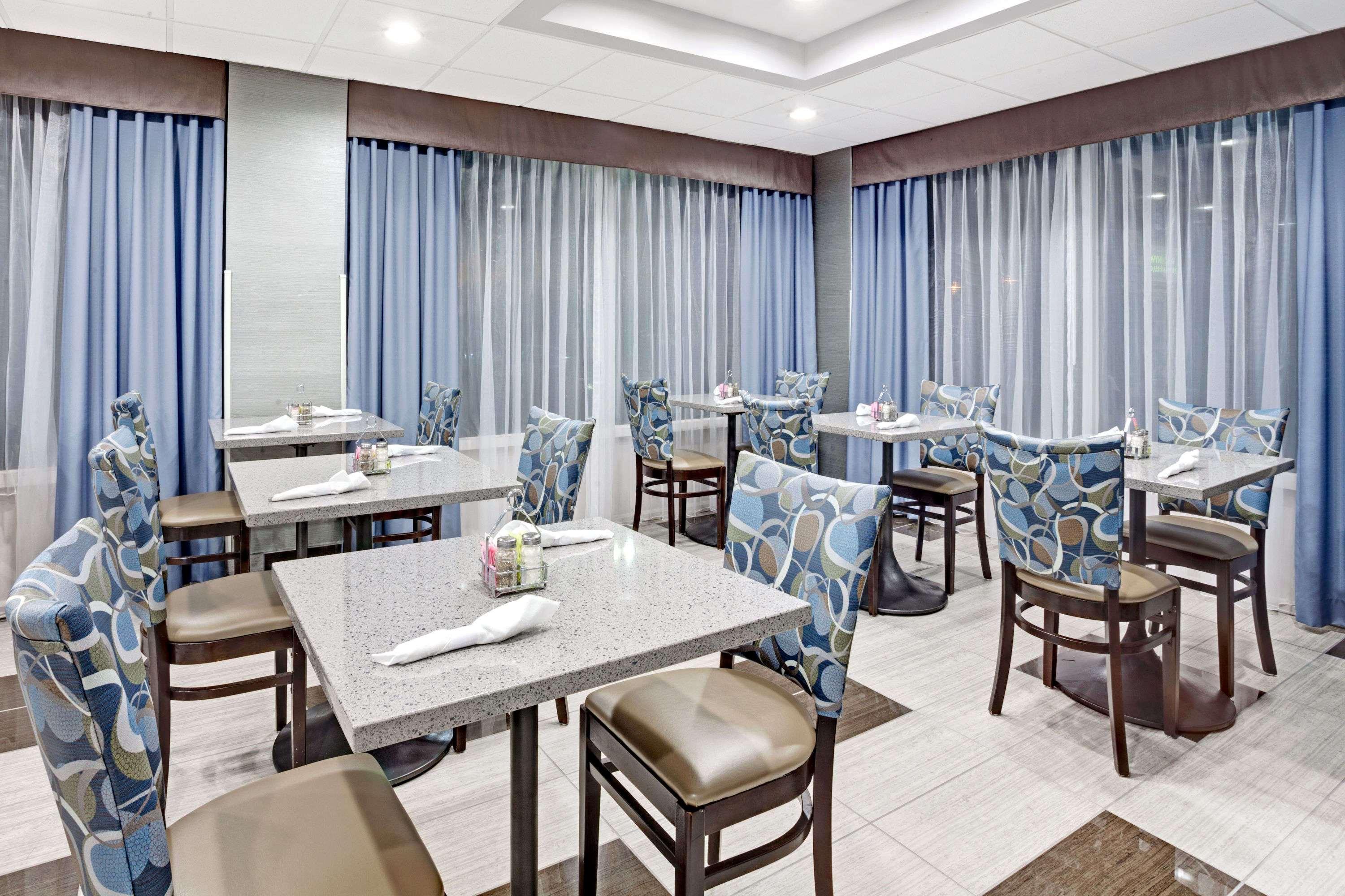 Hotel Wyndham Garden Charlotte Airport Southeast Exterior foto